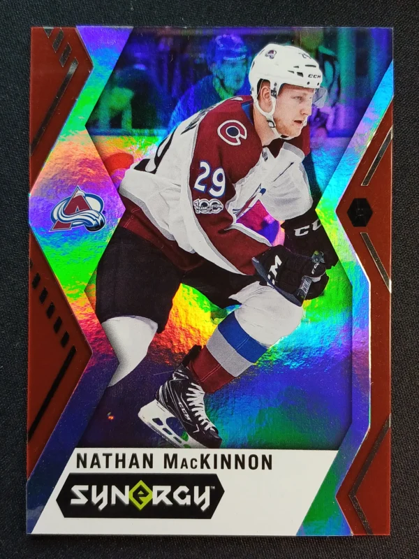 2017/2018 Upper Deck Synergy Red 18 Nathan MacKinnon Paralel