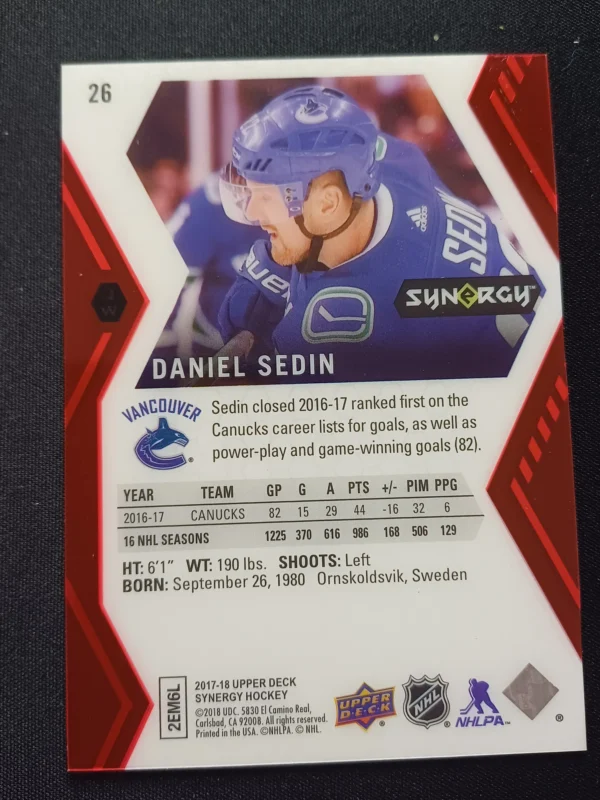 2017/2018 Upper Deck Synergy Red 26 Daniel Sedin - Image 2