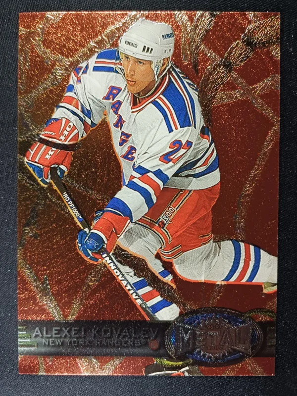 1996/1997 Fleer Metal Universe Base 97 Alexei Kovalev